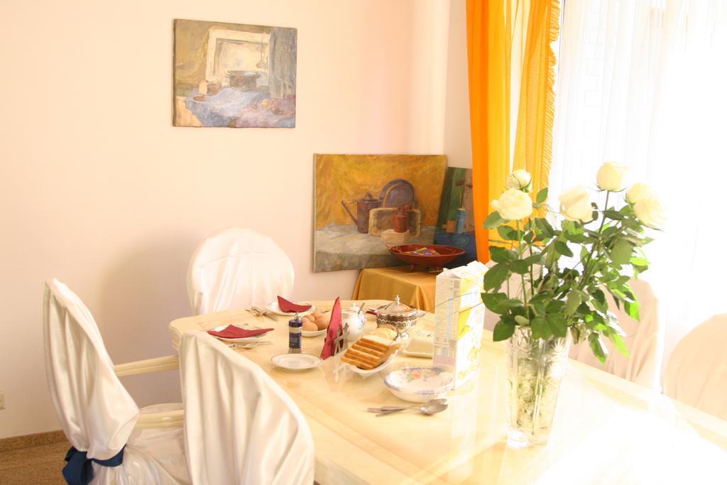 Irena Family House Hotel VNO Kamer foto